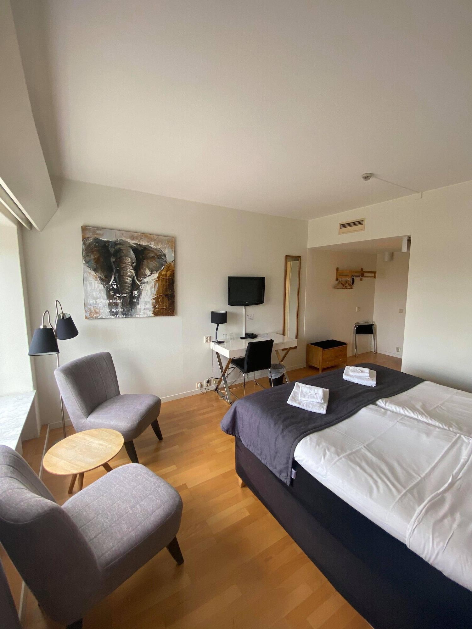 Hotell Alfred Nobel Карлскуга Экстерьер фото